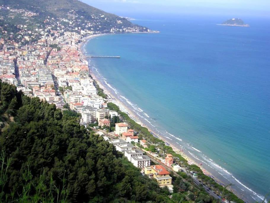 Exclusive With Sea View * Alassio